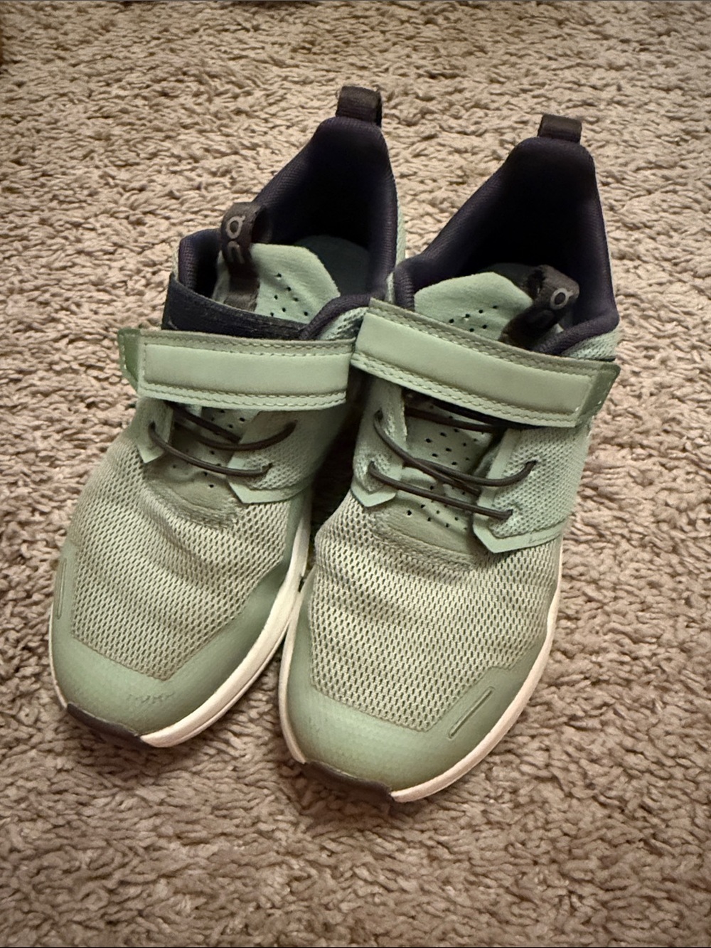 Children's Lightweight Sneakers in Mint Green with Easy Hook-and-Loop Closure